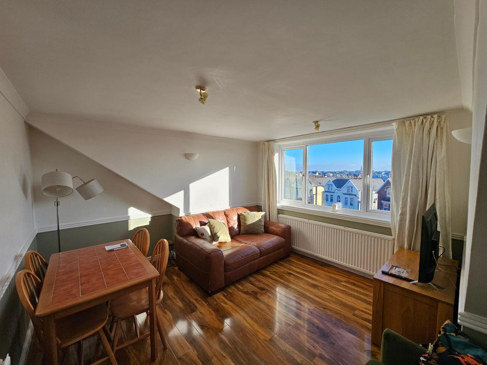 2 Bed Apartment Lakeside On The Promenade Southport Dış mekan fotoğraf